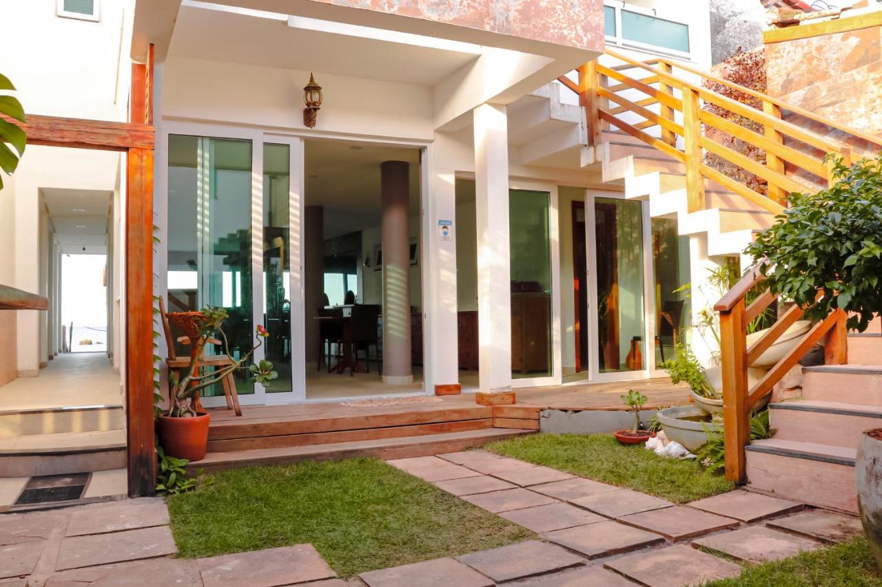 Penareia Inn *